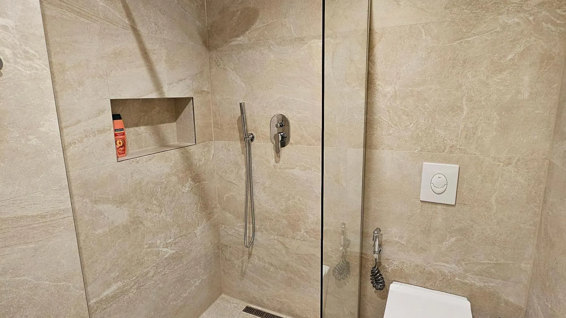 Apartment Jacuzzi Tirana Center Apart